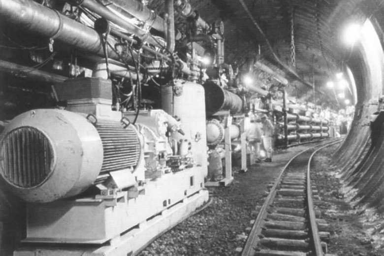 Die zentrale Kälteanlage auf der 7. Sohle Zeche Osterfeld 32